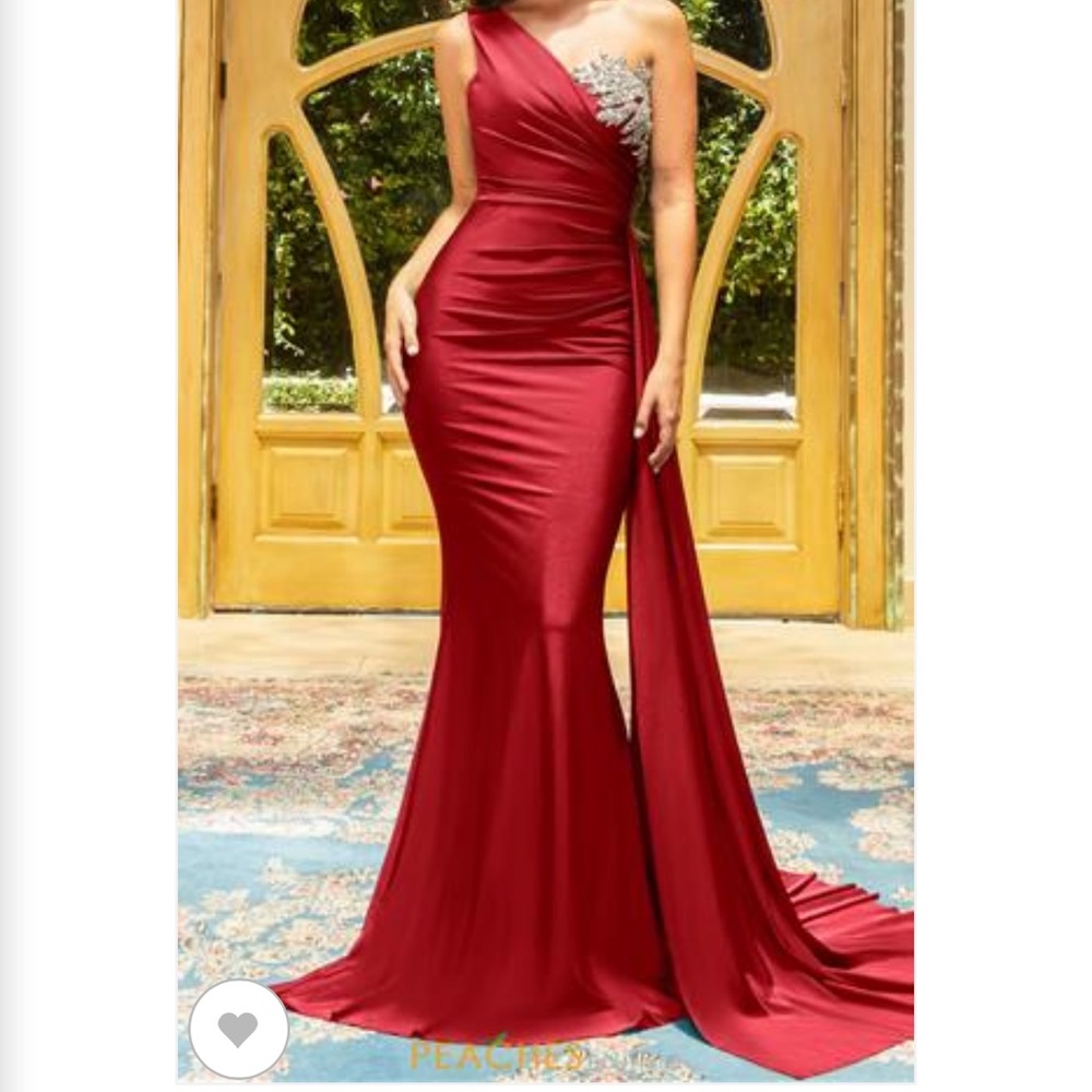 Red prom dress